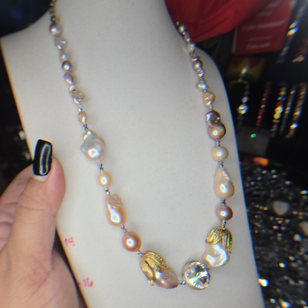 Elegant ARTISAN GENUINE FRESHWATER & SWAVORSKI RAVOLI NECKLACE - Picture 5 of 16